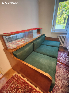 Darujem starý gauč