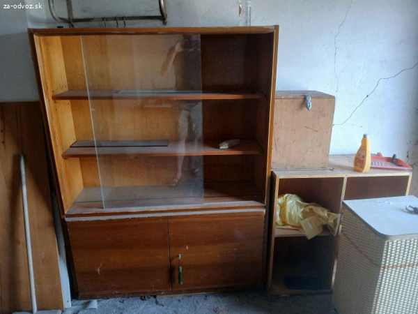 Darujem starý nábytok