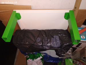 Darujem stôl s poličkou a stoličku Ikea