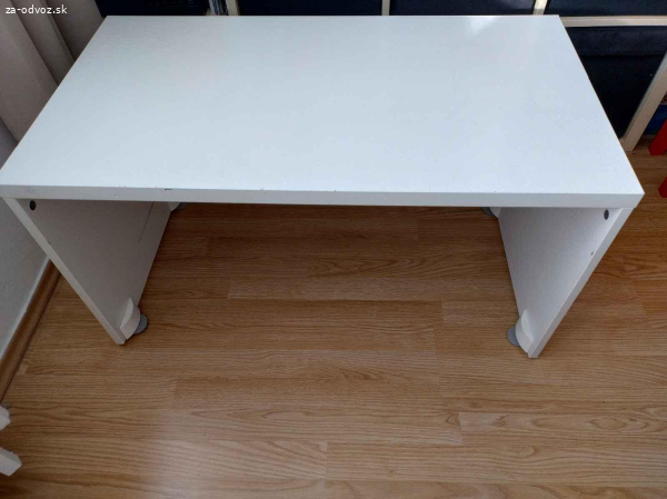 Darujem stolík Stuva