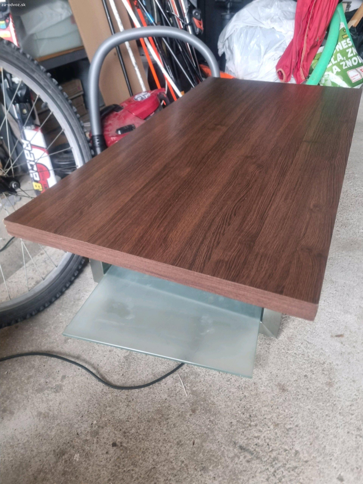 darujem stolik