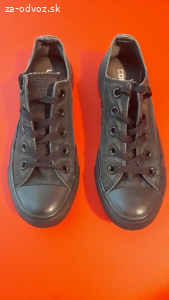Darujem tenisky Converse a Vans