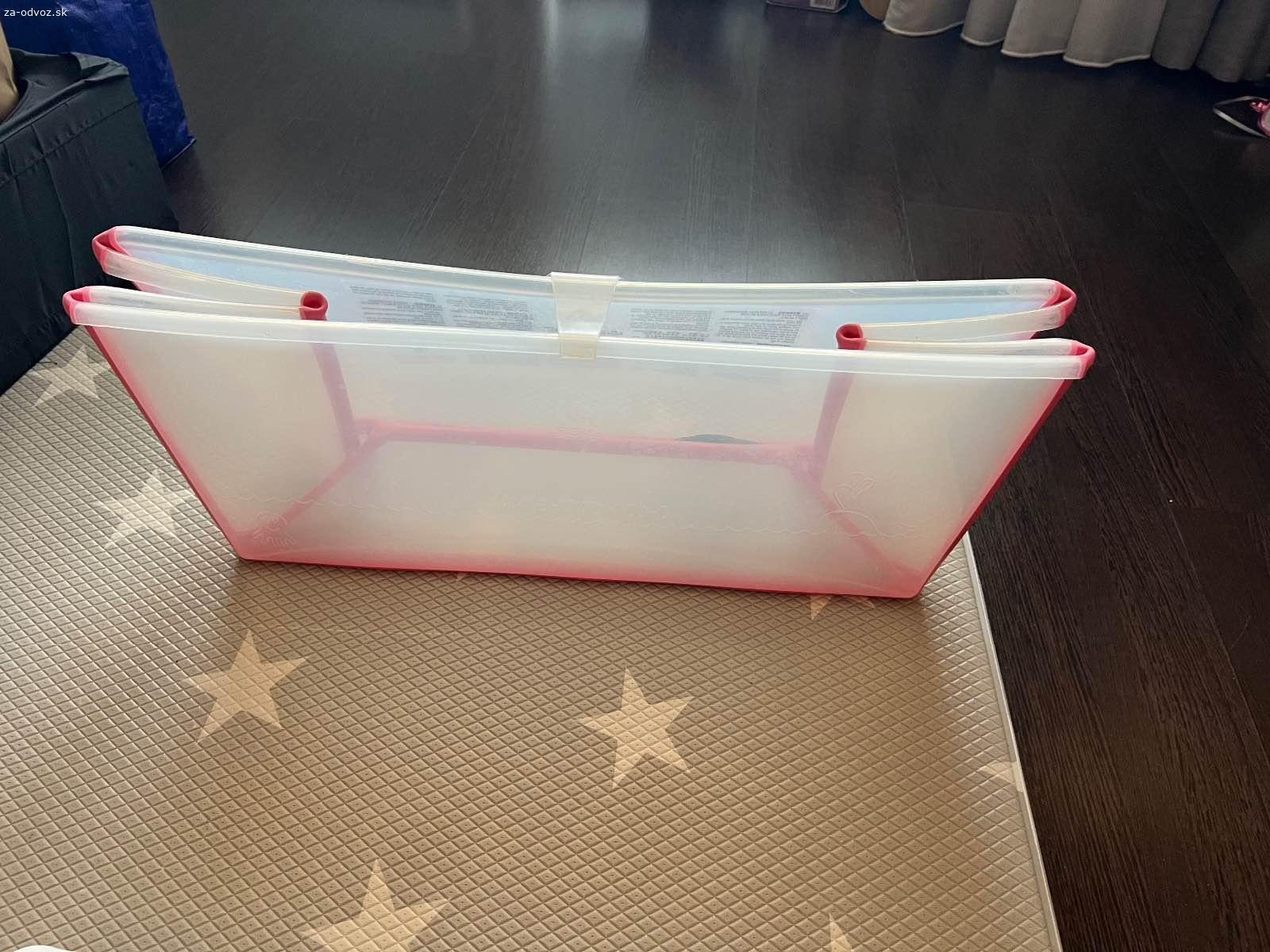 Darujem vanicku stokke flexi bath. Darujem vanicku na kupanie Stokke flexi bath, aj s lehatkom, vanicka sa da zlozit, je lahko prenosna, nezabera vela miesta