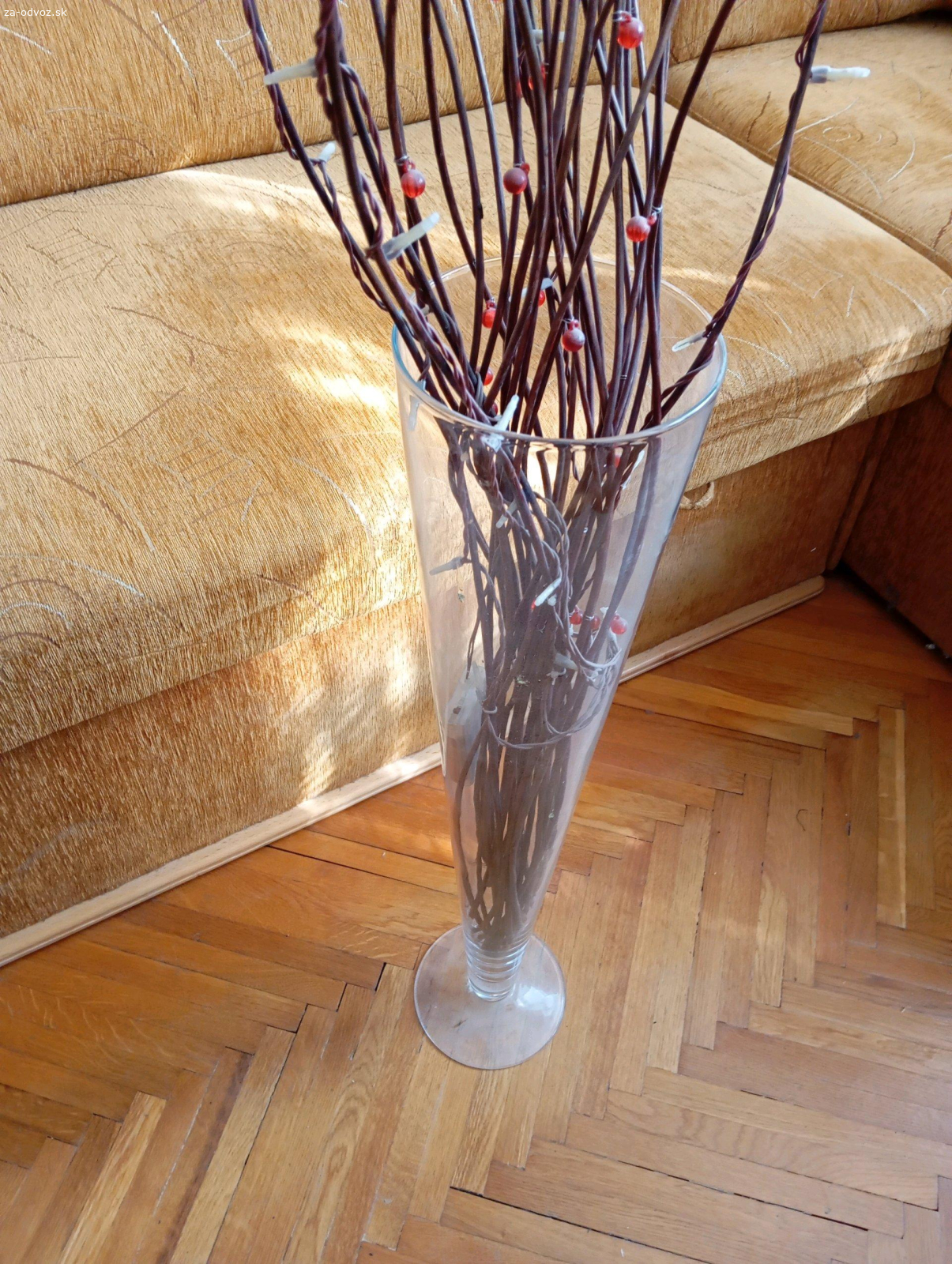 Darujem vázu s dekoráciou