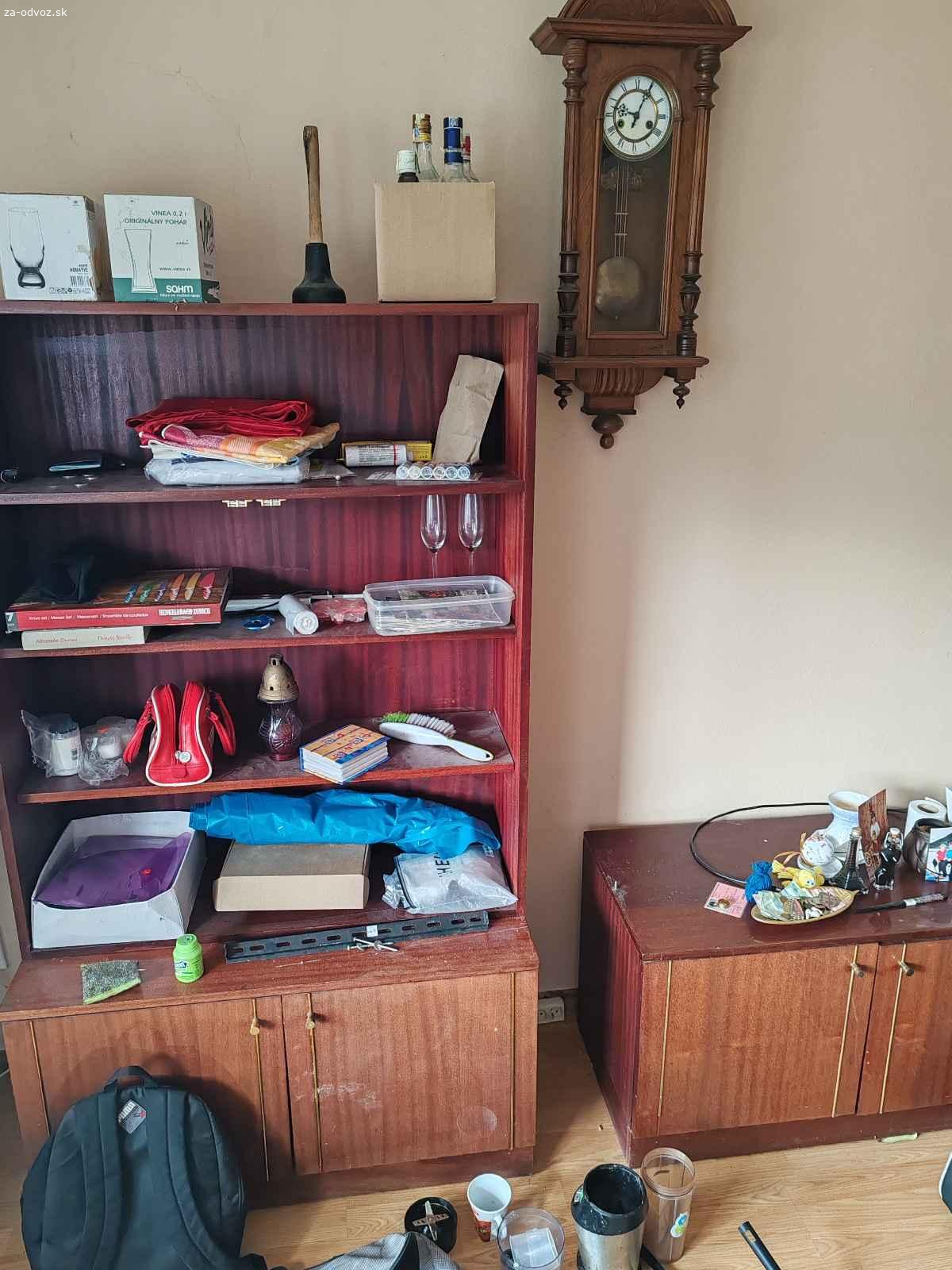 Darujem viac starsieho nabytku na foto