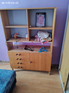 Darujem viac starsieho nabytku na foto