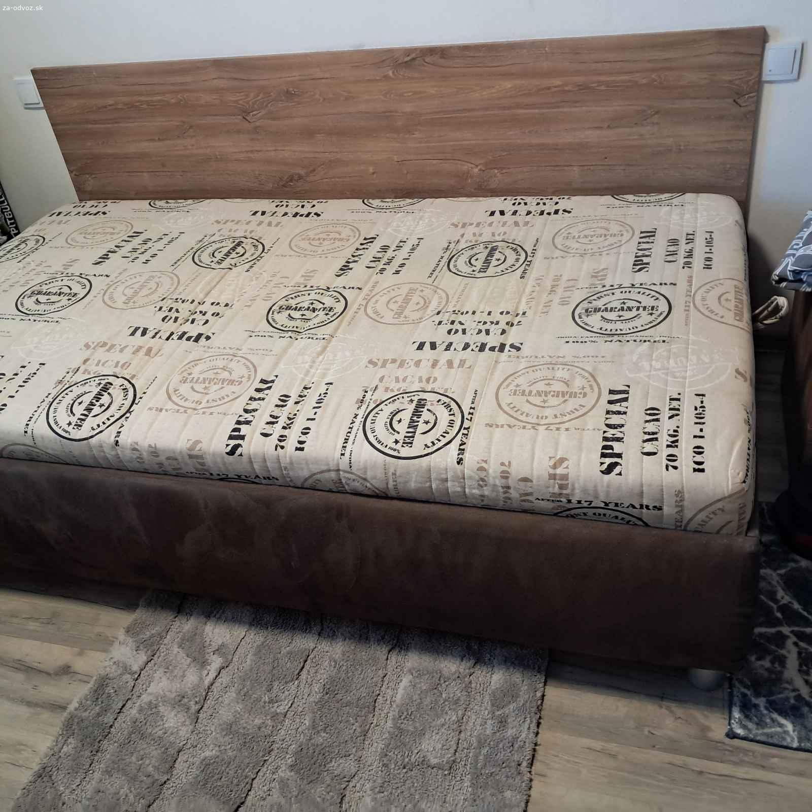 Darujem za odvoz čalunenú posteĺ