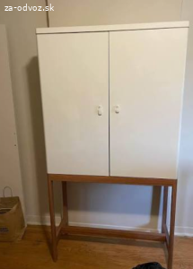 Darujem za odvoz IKEA VINSTRA zrkadlová vanity