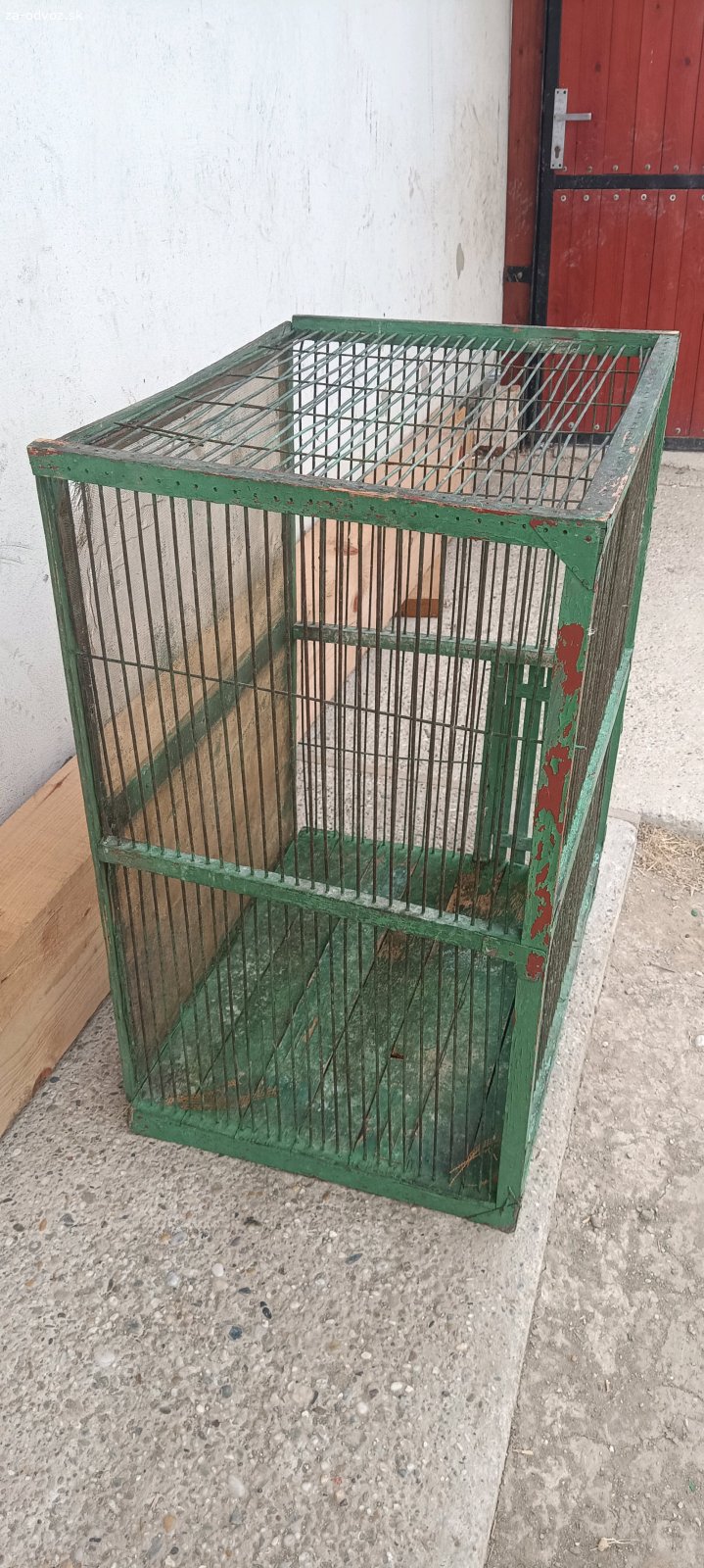 Darujem za odvoz klietku pre zvierat. Darujem za odvoz staršiu ale funkčnú klietku pre zvieratá. Možno niekomu ešte poslúži. Má na spodu jedny otváracie dvierka. viď foto. Rozmery klieky V85 Š65 H50 CM.
Osobný odber, neposielam. Lokalita. Trstín, TT