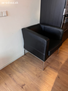 Darujem za odvoz komodu pod TV, barove stoličky