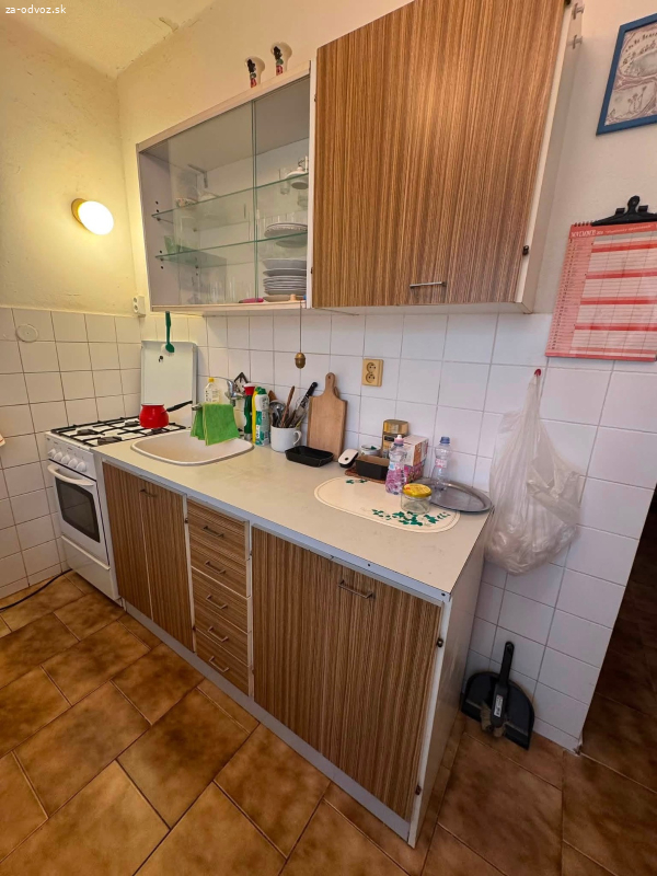 Darujem za odvoz kuchynskú linku