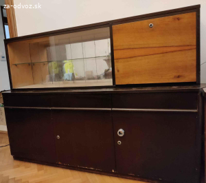 Darujem za odvoz nábytok 60te roky -Bruselský štýl