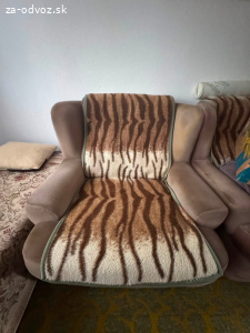Darujem za odvoz starší, stále funkčný nábytok.