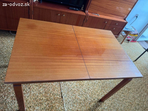 Darujem za odvoz starší, stále funkčný nábytok.