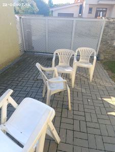 Darujem za odvoz stoličky.