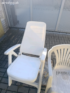 Darujem za odvoz stoličky.