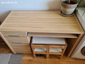 Darujem zachovalý písací stôl