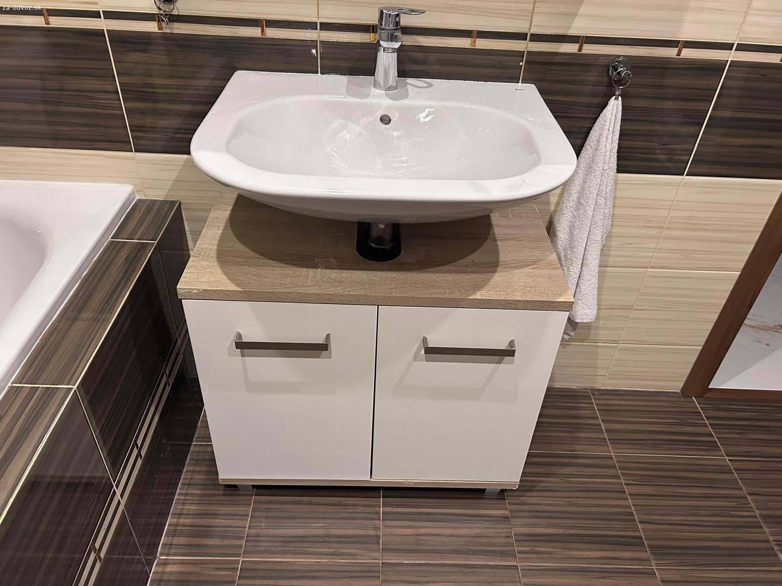 Darujem zostavu do kúpelne