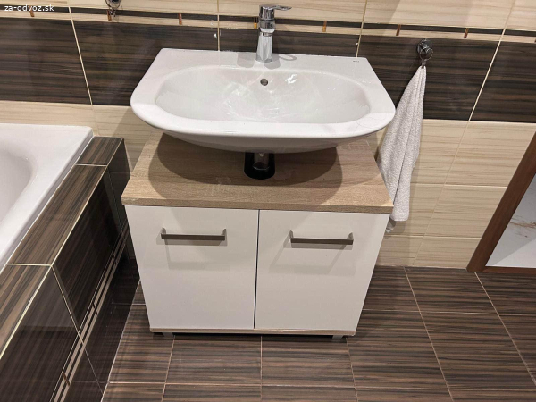 Darujem zostavu do kúpelne