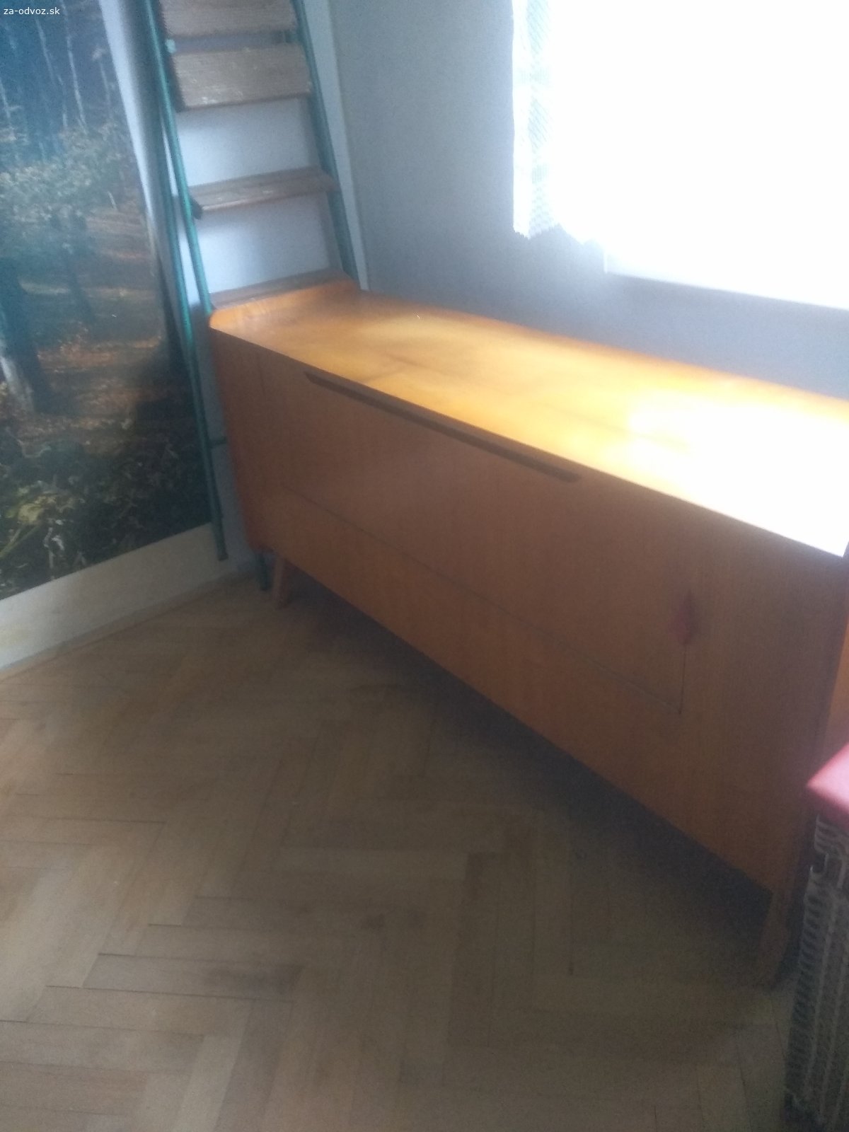 Darujem. Darujem za odvoz nábytok sa nachádza v Brezne
