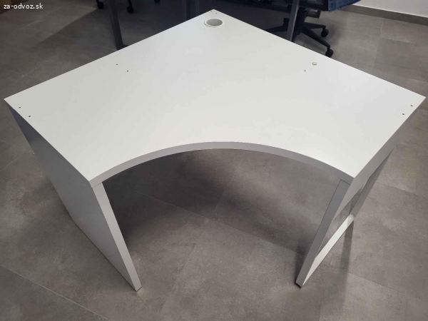 Darujeme za odvoz  rohový stôl IKEA