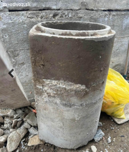 Darujeme za odvoz zelezne nosniky a skruzu