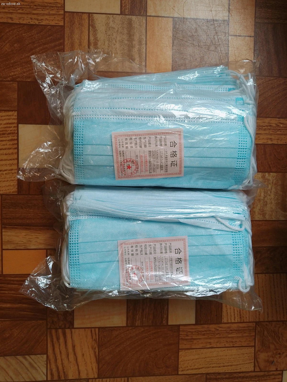 Darujeme zdravotnícke rúška