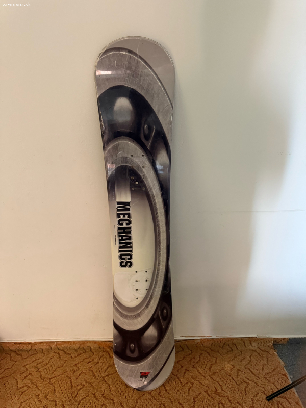 daruji snowboard, je na obrázku
