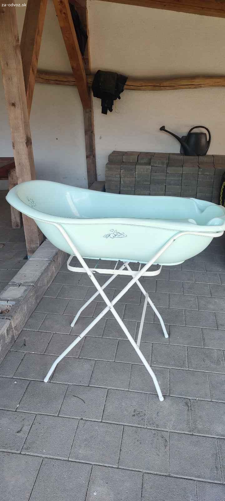 Detská postieľka a vanicka