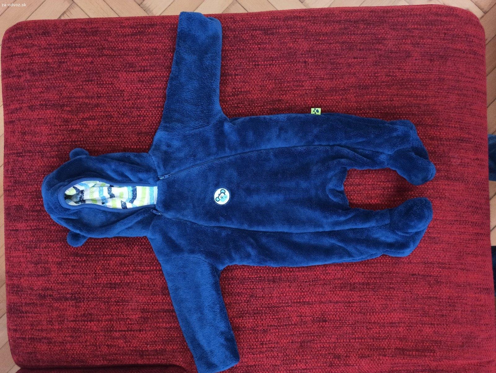 Detské oblečenie. Darujem kôpku detského oblečenia vo veľkosti od 0 do 6 mesiacov, par kúskov je aj väčších.