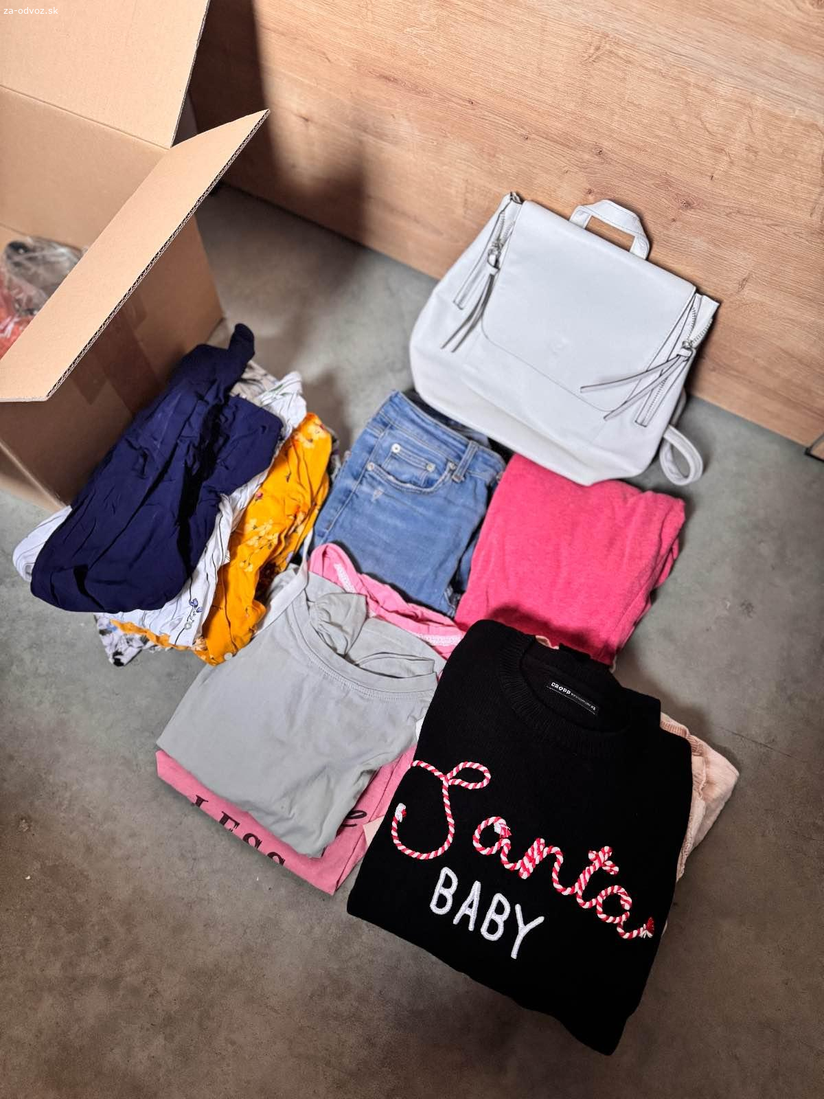 Dievčenské oblečenie