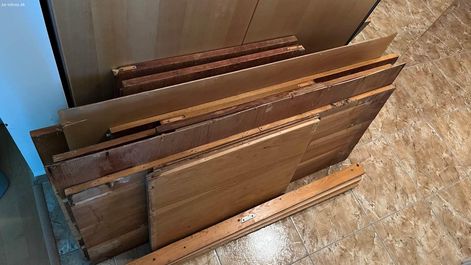 dosky z rozlozenych skriniek