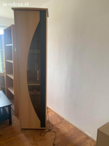 DREVENÁ JEDNOLÔŽKOVÁ POSTEĽ S UKLADACÍM PRI