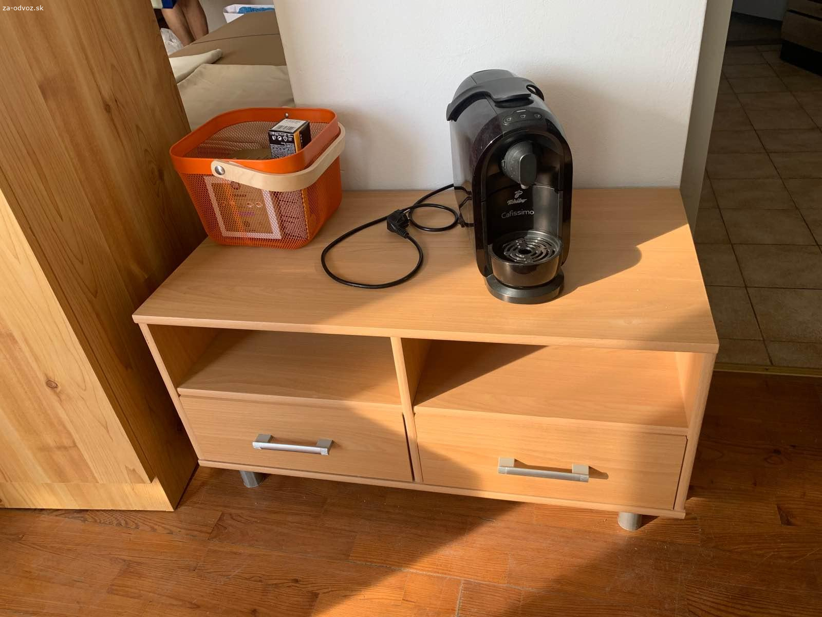 DREVENÁ JEDNOLÔŽKOVÁ POSTEĽ S UKLADACÍM PRI