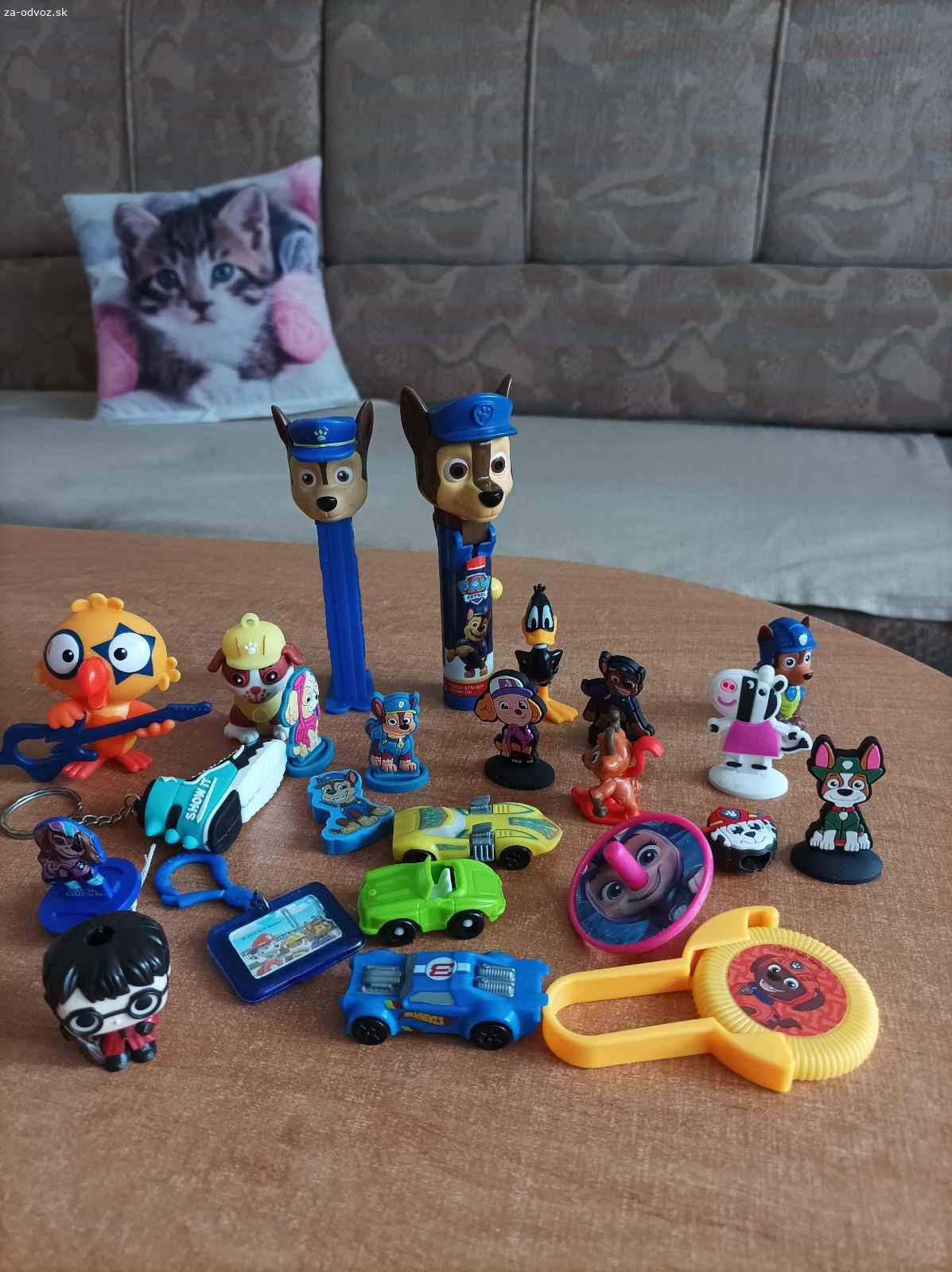 Drobnosti z kinderiek
