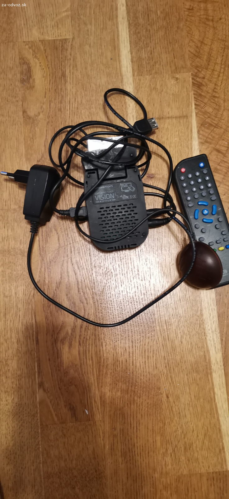 DVBT tuner Emegetin Vision3. Pripojenie do SCARTu s dialkovym ovladanim