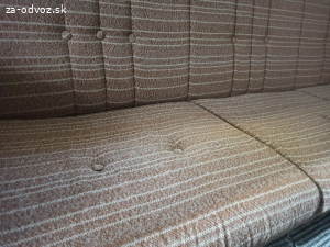 Dve kreslá a gauč - rozložiteľný na spanie, retro