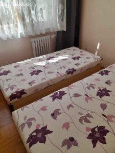 Dve postele - darujem za odvoz