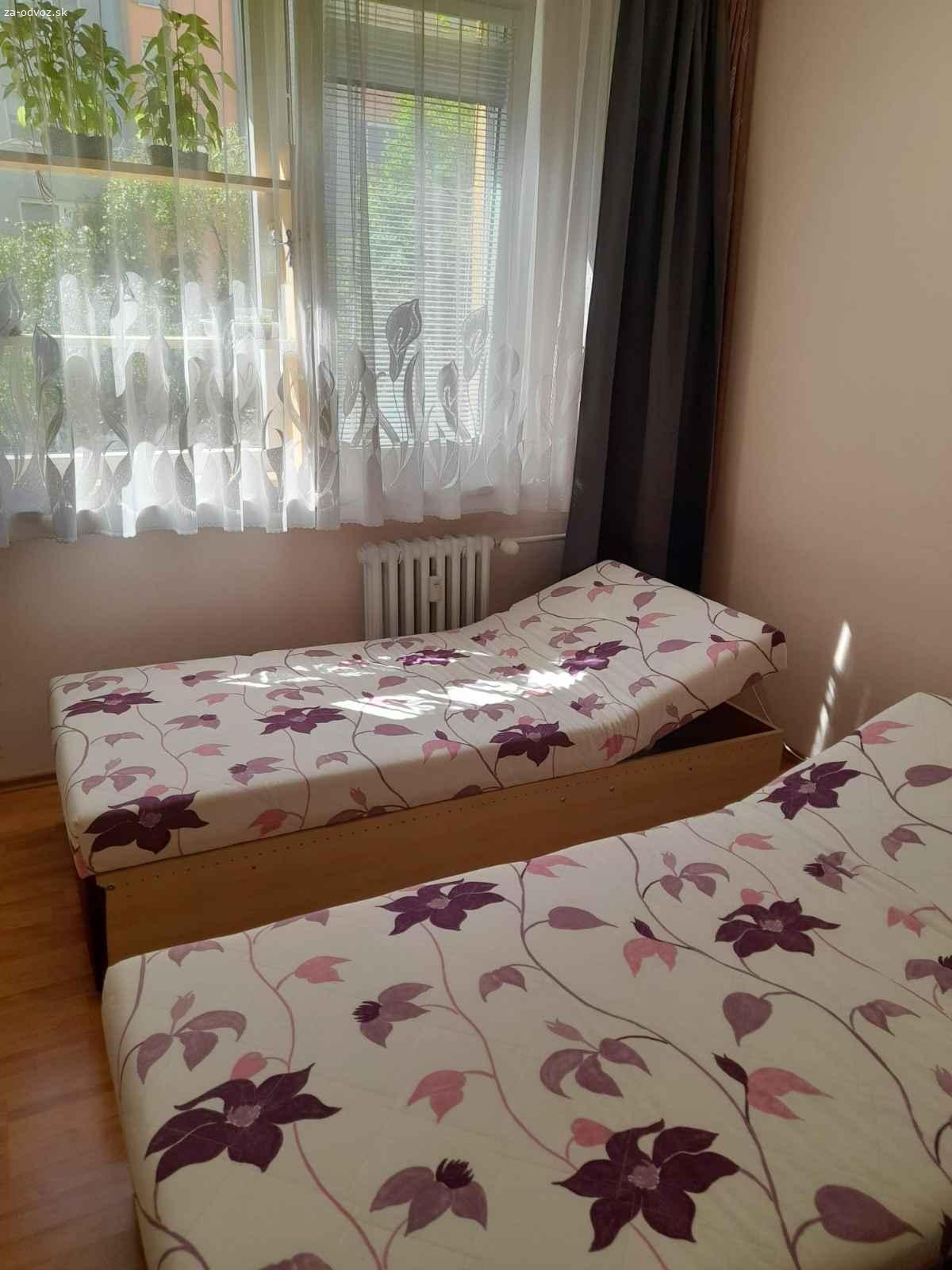 Dve postele - darujem za odvoz