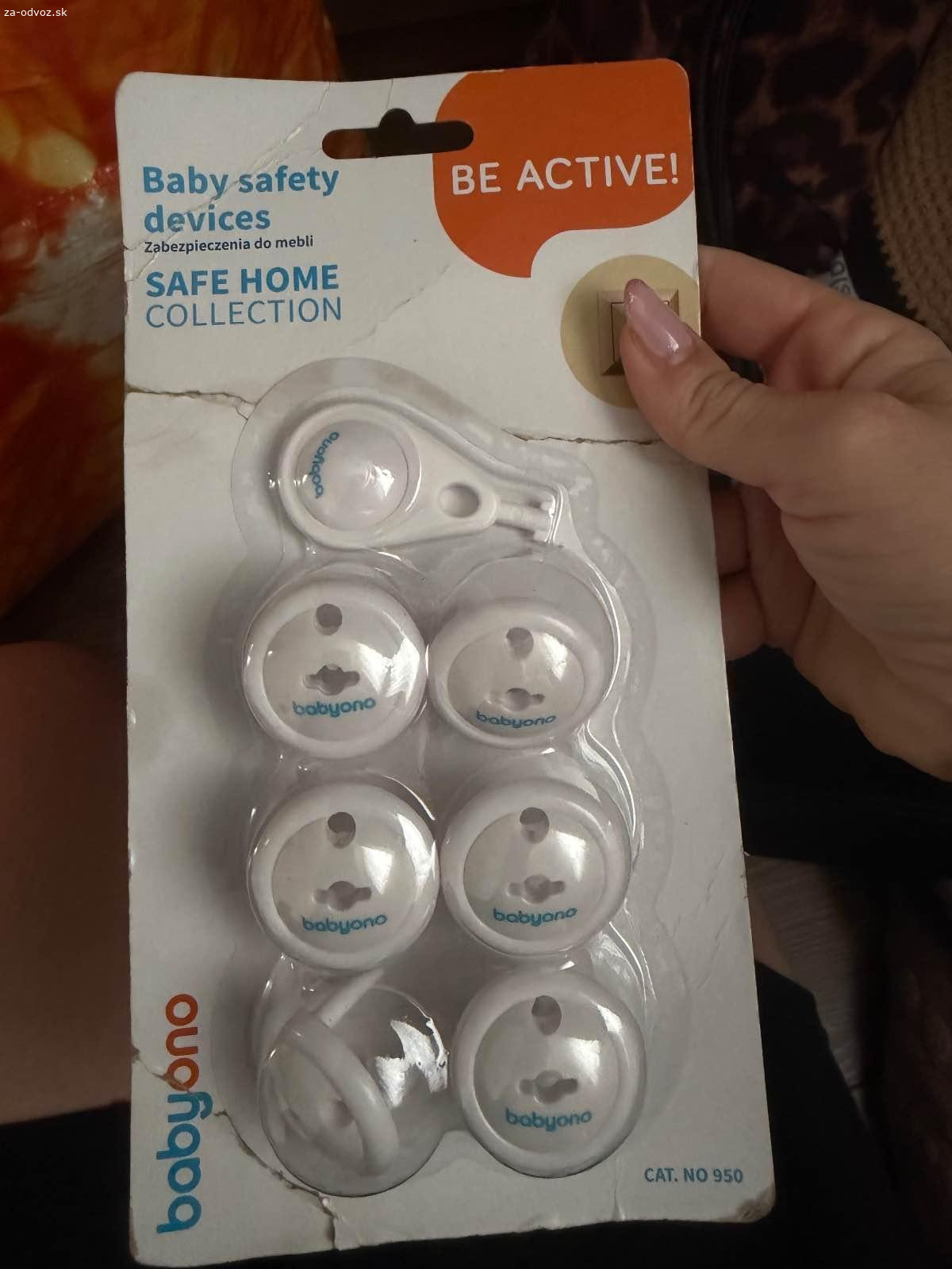 Dve tasky detského oblecenia