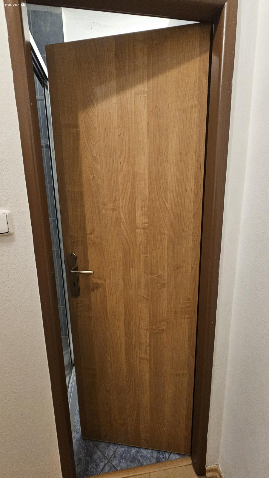 Dvere s kovaním 80P a 60Ľ