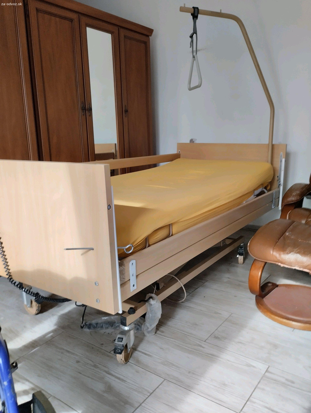elektrická polohovacia posteľ