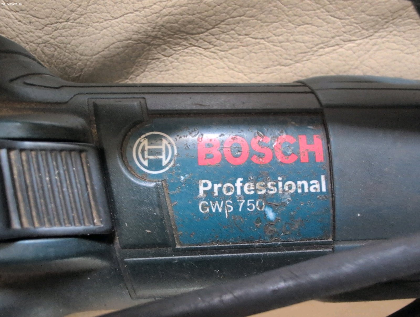 Flex Bosch. Darujem nefunkčnú Bosch-ku. Ovocie poteší, nie je podmienkou.