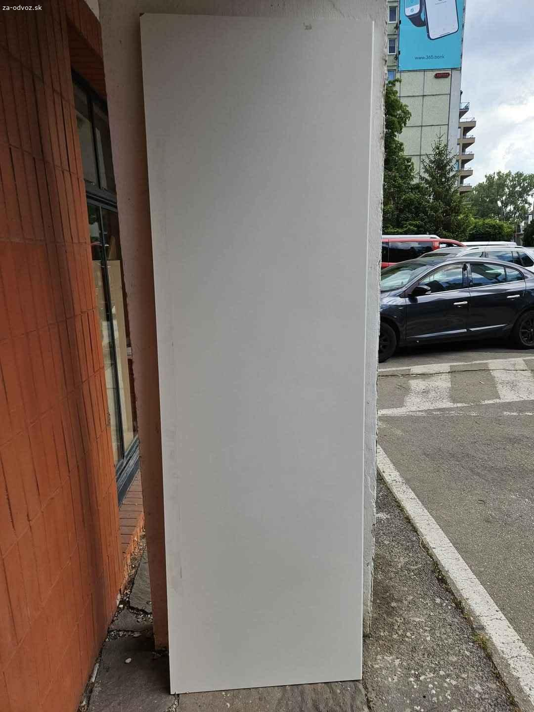 Ikea pracovna doska. IKEA pracovna doska 70x225 cm, pouzivana ako stol. Odber Stare mesto, je uz nachystana vonku.