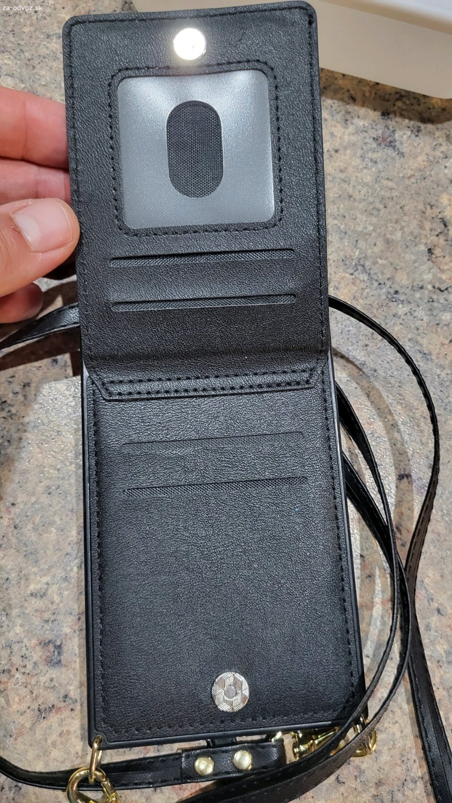 kryty na samsung s21 fe. darujem 3 kryty na samsung s21 fe. neposielam postou. cokolada potesi, není podmínkou.