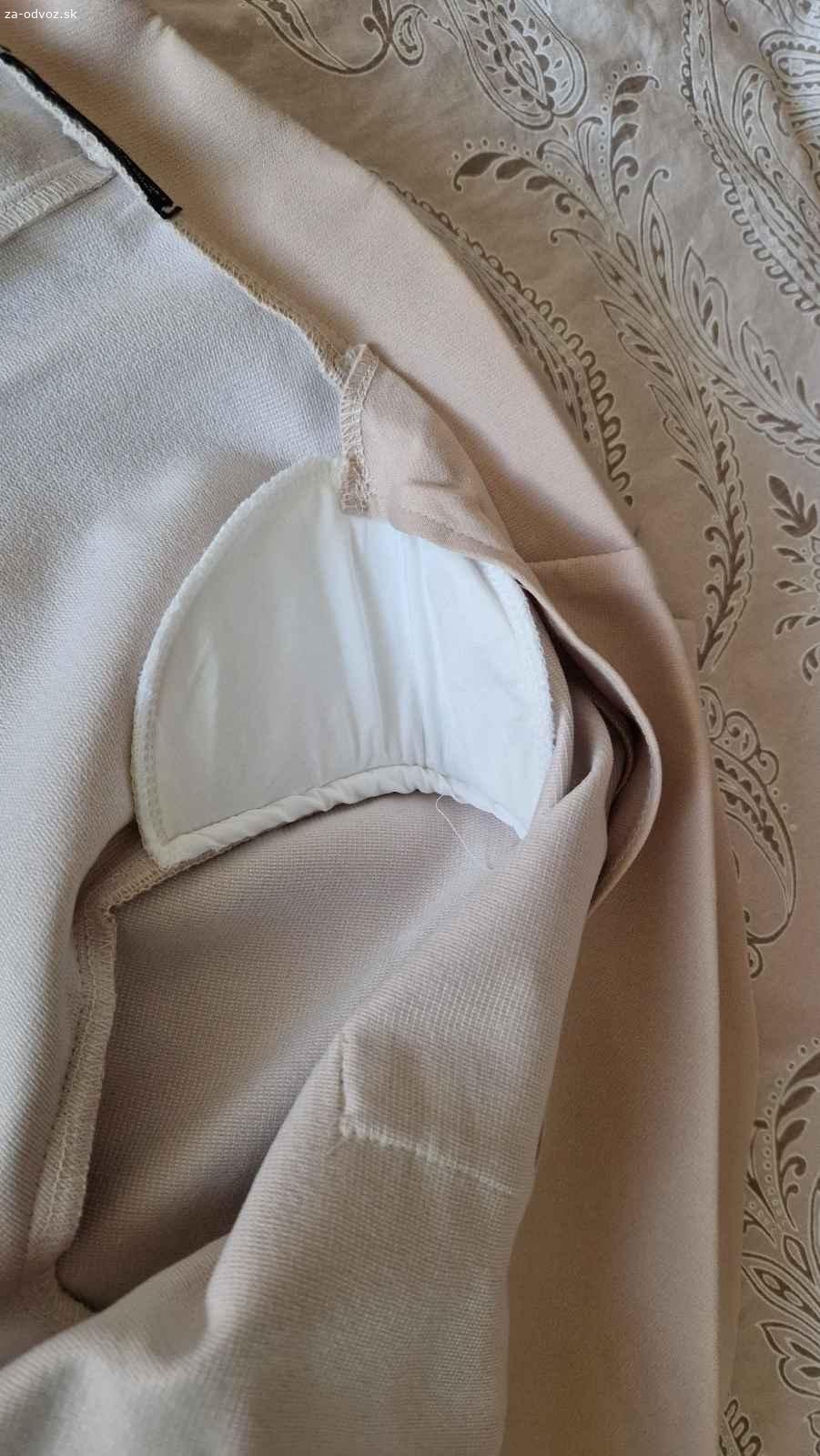 ležérny kostým zo Shein velkost 36