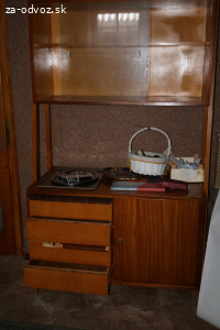 Mahagonove skrine z jednej serie