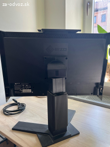 Monitor profi fotograficky