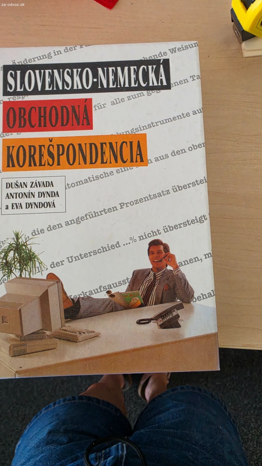 Nemecko-slovenské knihy. darujem 5 kníh:
pravidlá slovenského pravopisu 
nemecko slovenske slovniky
nieco nemeckeho o korespondencii
a nejaky nemecky stavebny slovnik