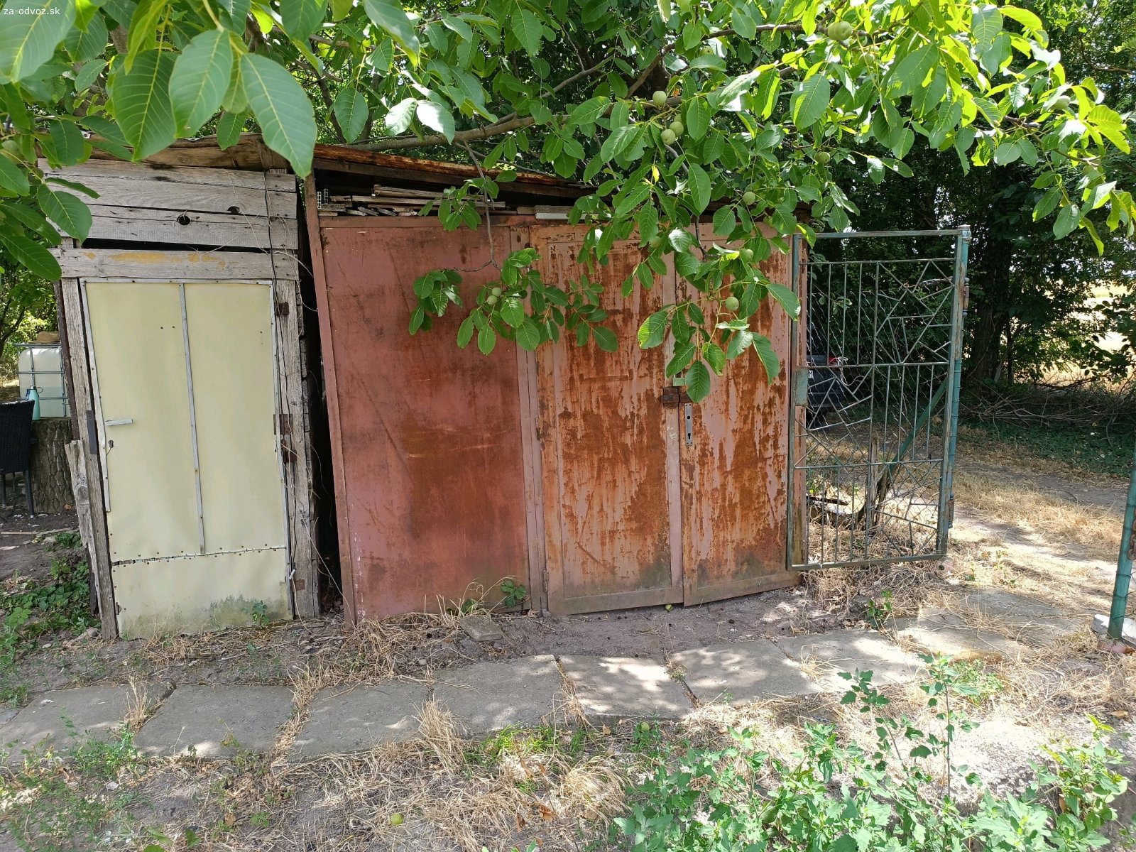 Plechová stavebná búda. Darujem stavebnú búdu pri Dunajskej strede